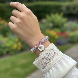 Avon Cottagecore Lampwork Beaded Bracelet Floral Charm Pink